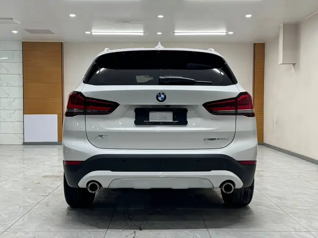 BMW X1 — фото 2