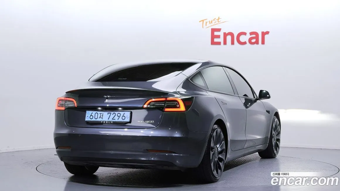 Tesla Model 3 — фото 5