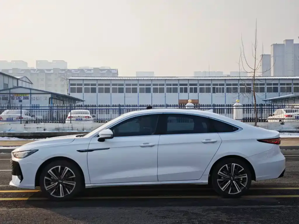 Chery Arrizo 8 PRO — фото 3