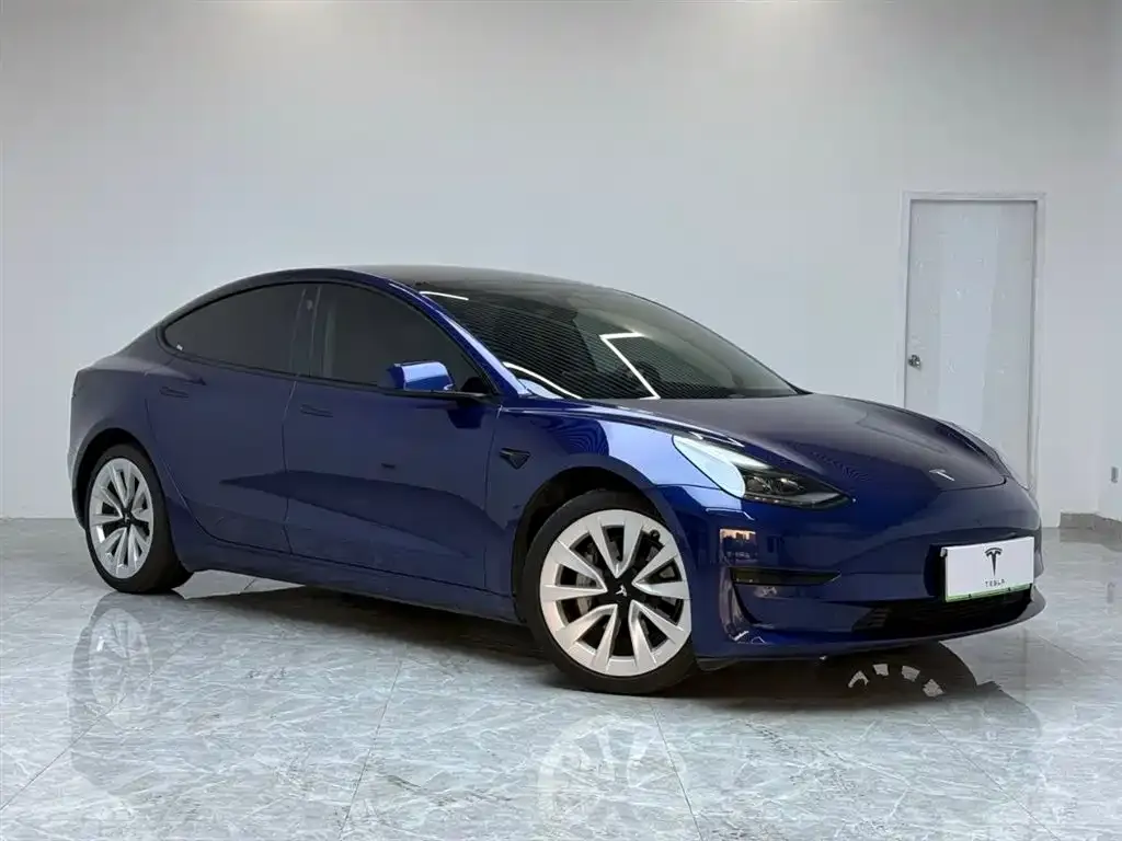 Tesla Model 3 — фото 3