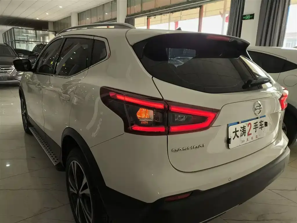Nissan Qashqai — фото 5