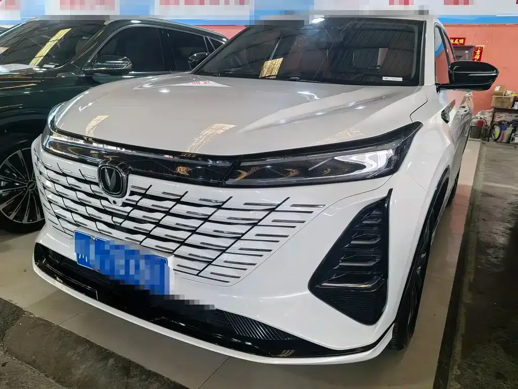 Changan CS75PLUS — фото 1