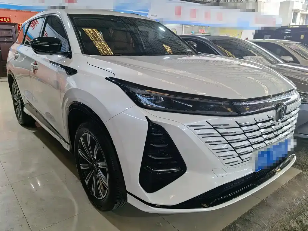 Changan CS75PLUS — фото 9