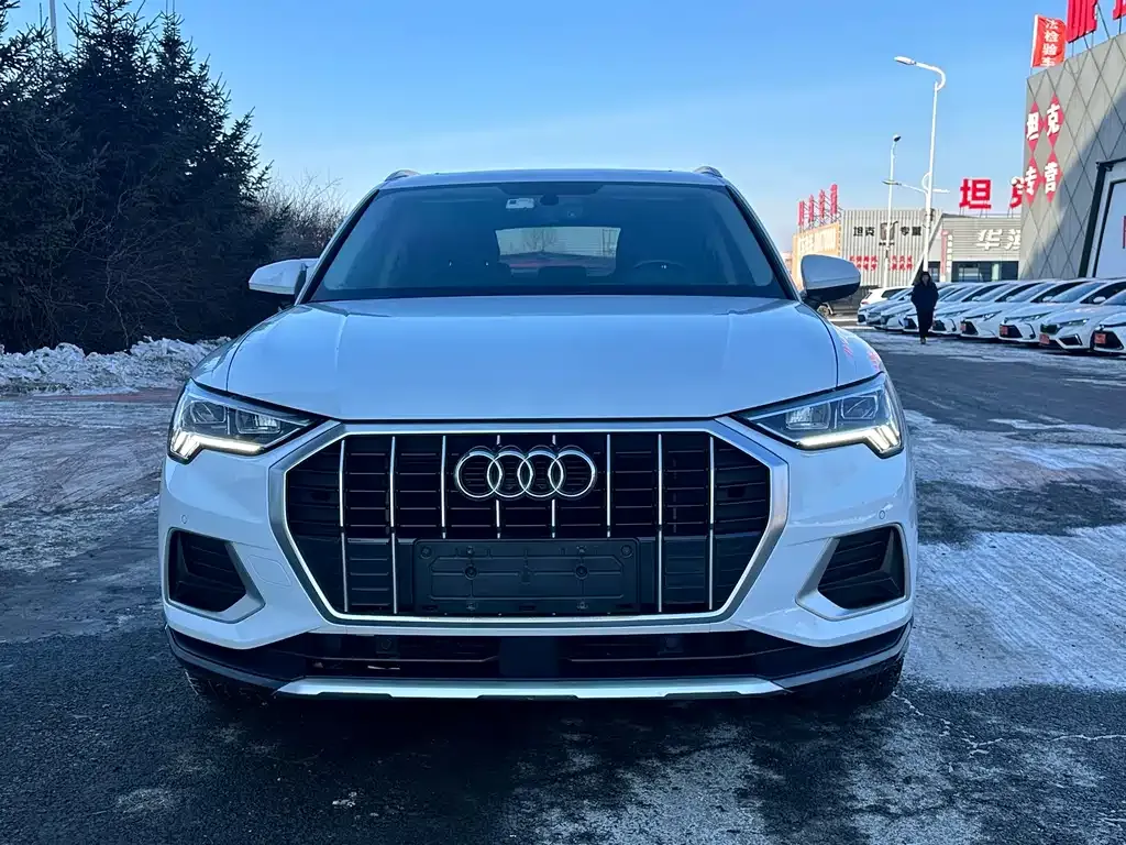 Audi Q3 — фото 8