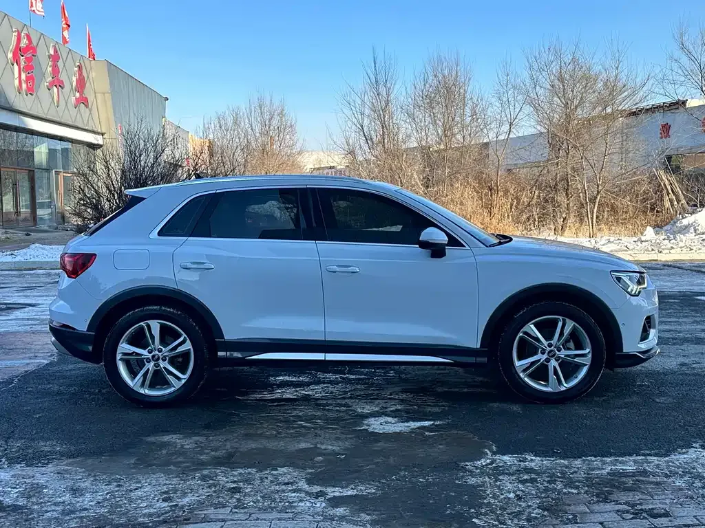 Audi Q3 — фото 9