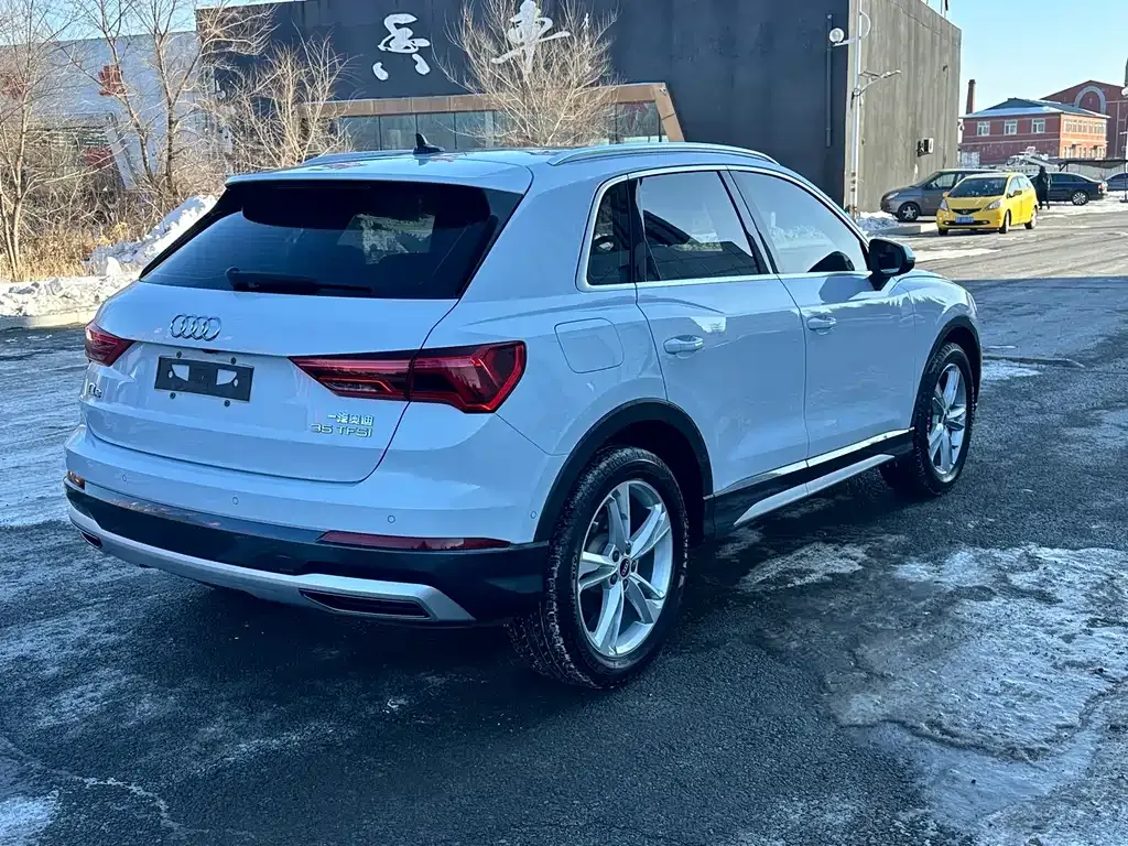 Audi Q3 — фото 4