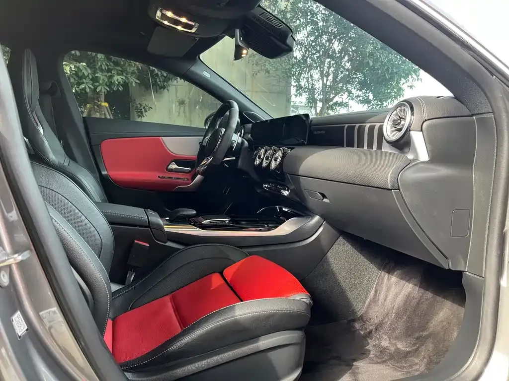 Mercedes-Benz CLA AMG — фото 3