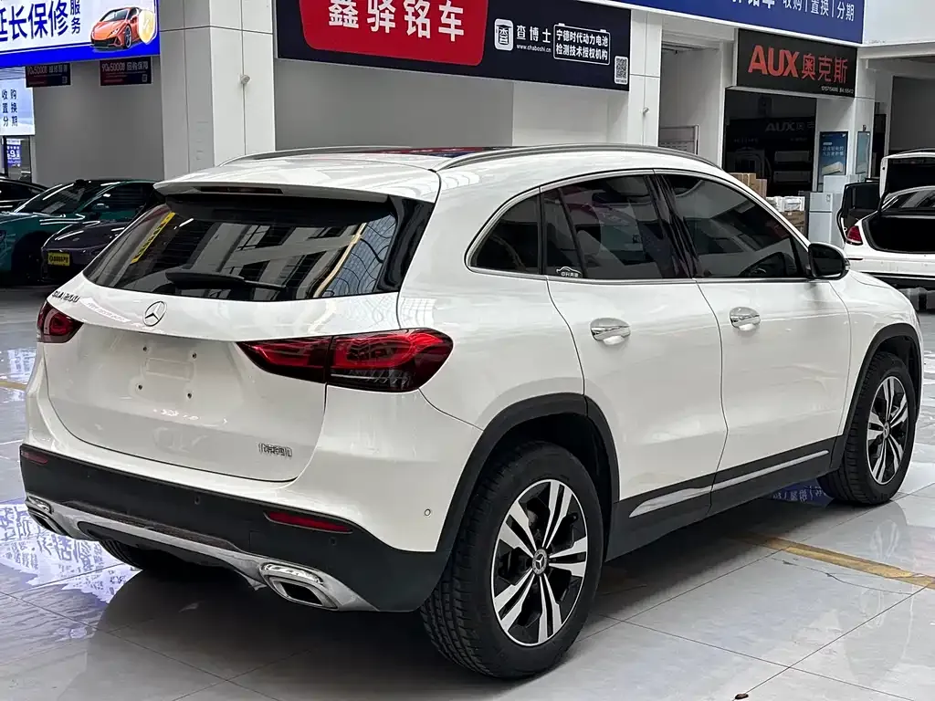 Mercedes-Benz GLA — фото 6