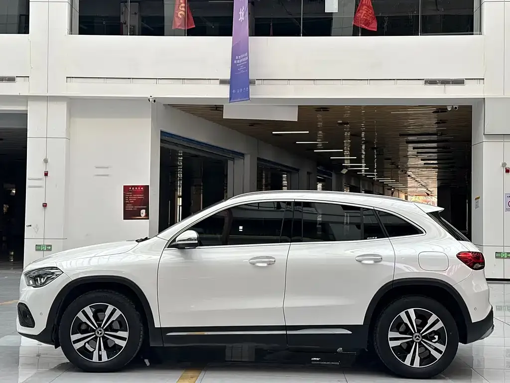 Mercedes-Benz GLA — фото 10