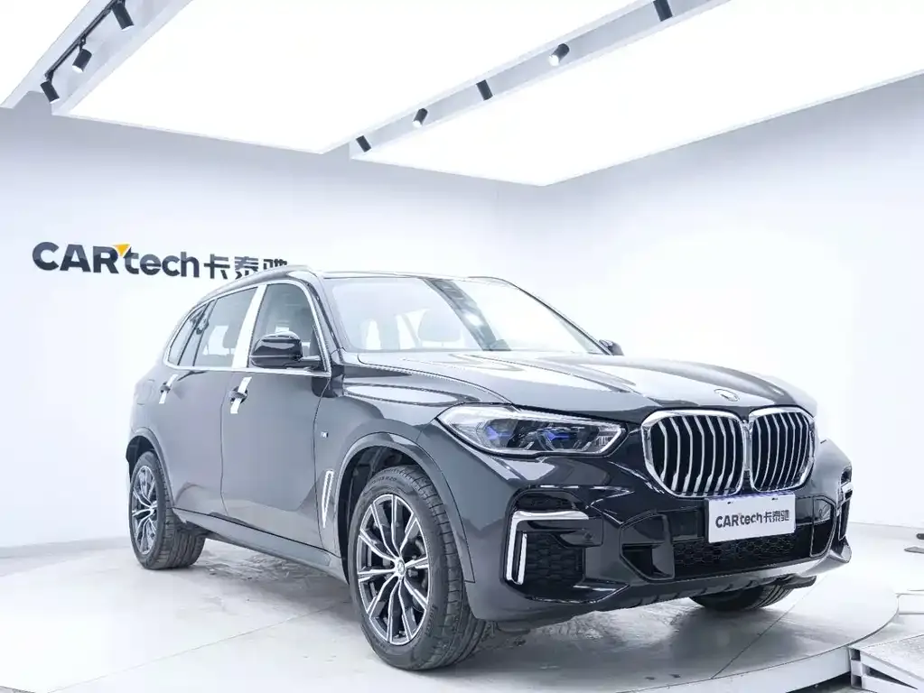 BMW X5 — фото 9