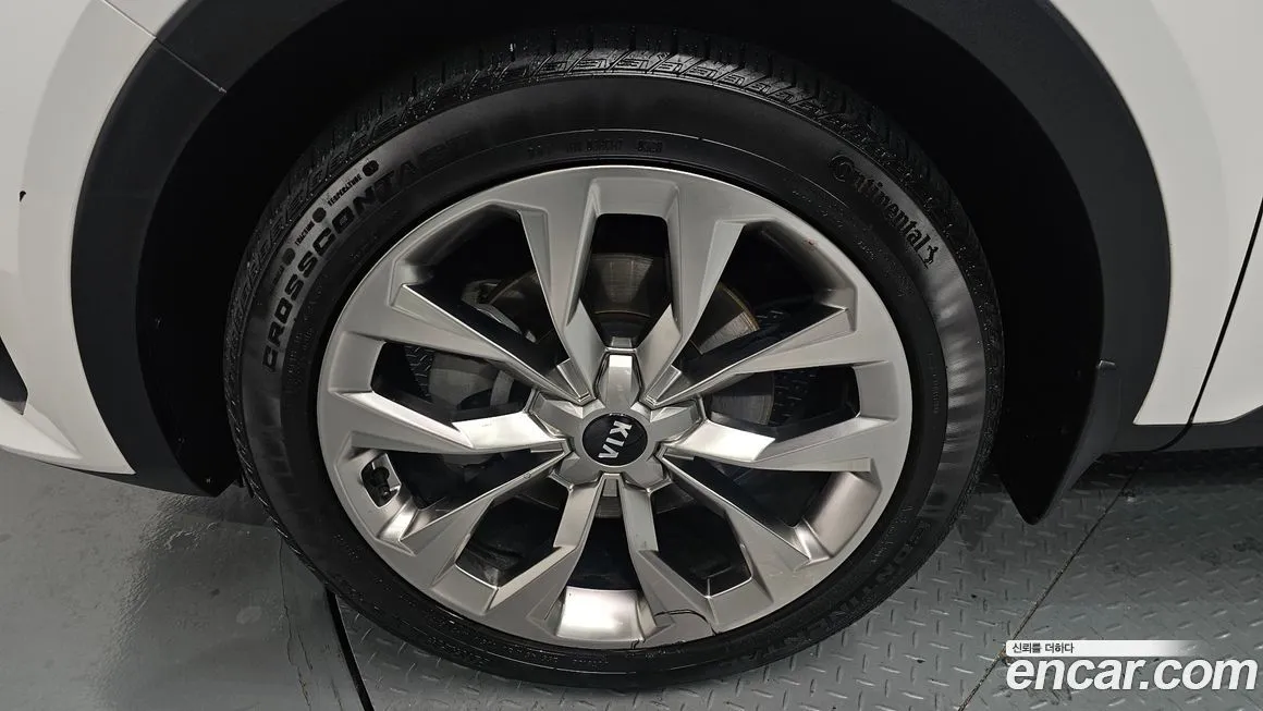 Kia Sorento — фото 9