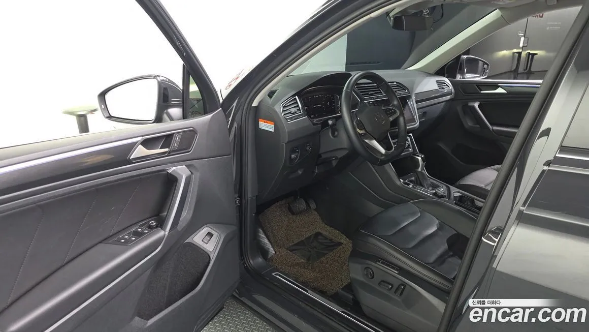 Volkswagen Tiguan — фото 5