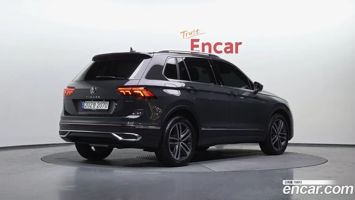 Volkswagen Tiguan — фото 2