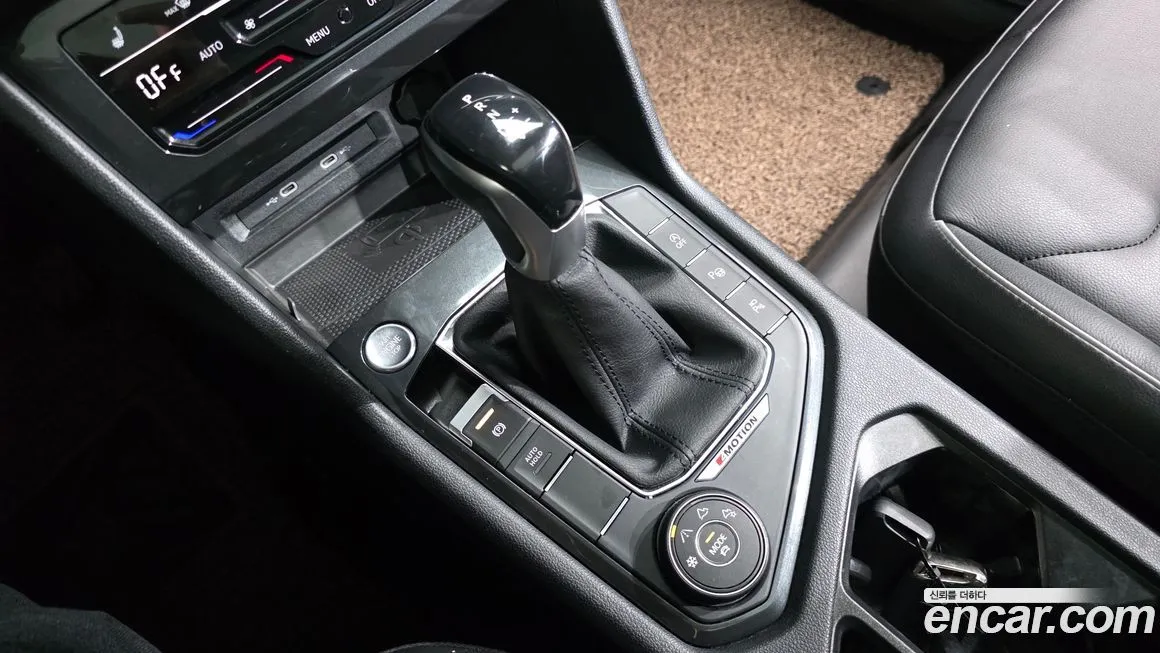 Volkswagen Tiguan — фото 10