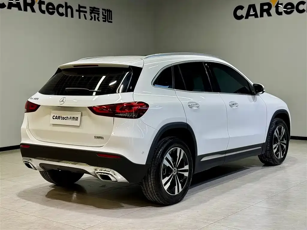 Mercedes-Benz GLA — фото 7