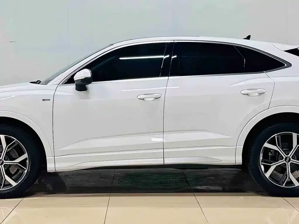 Audi Q3 Sportback — фото 3