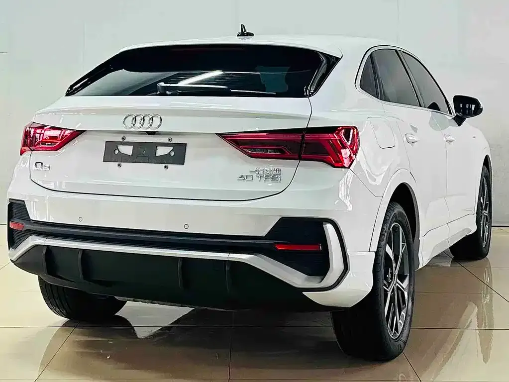 Audi Q3 Sportback — фото 4