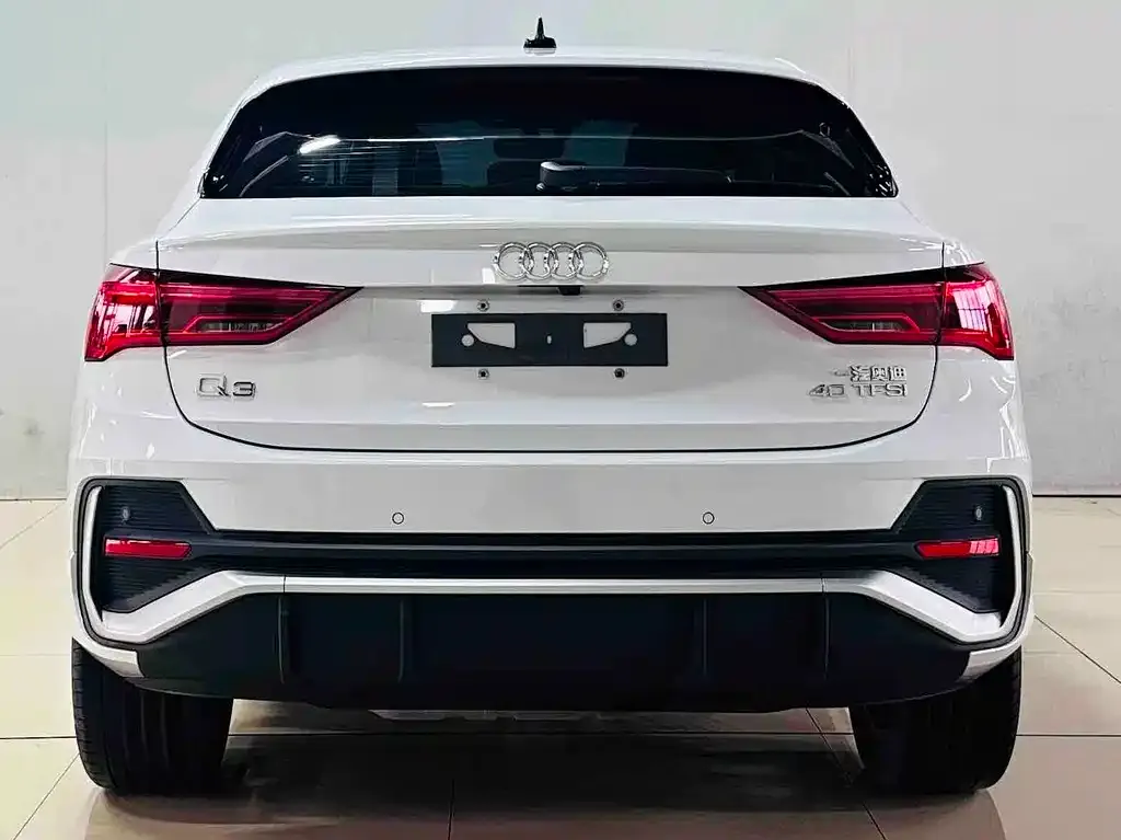 Audi Q3 Sportback — фото 7