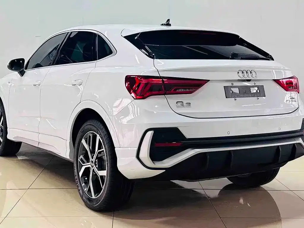 Audi Q3 Sportback — фото 5