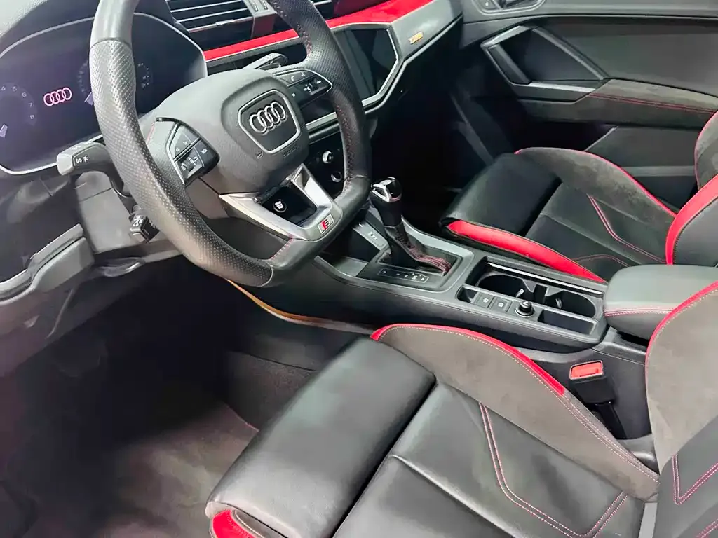 Audi Q3 Sportback — фото 10