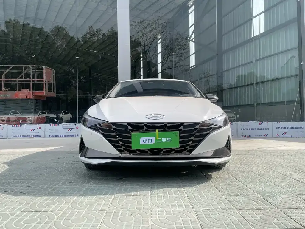 Hyundai Elantra — фото 8