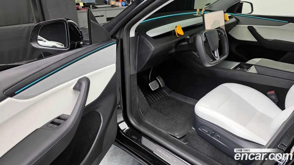 Tesla Model Y — фото 8