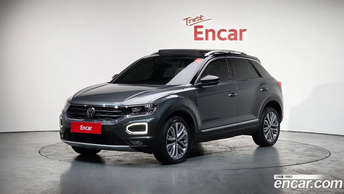 Volkswagen T-Roc — фото 1