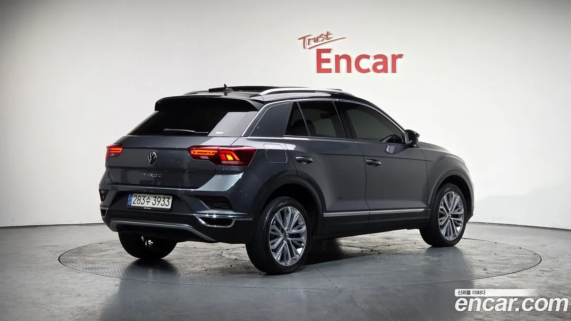 Volkswagen T-Roc — фото 2