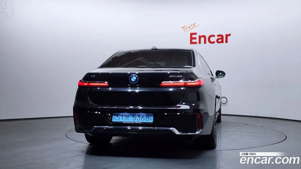 BMW i7 — фото 4