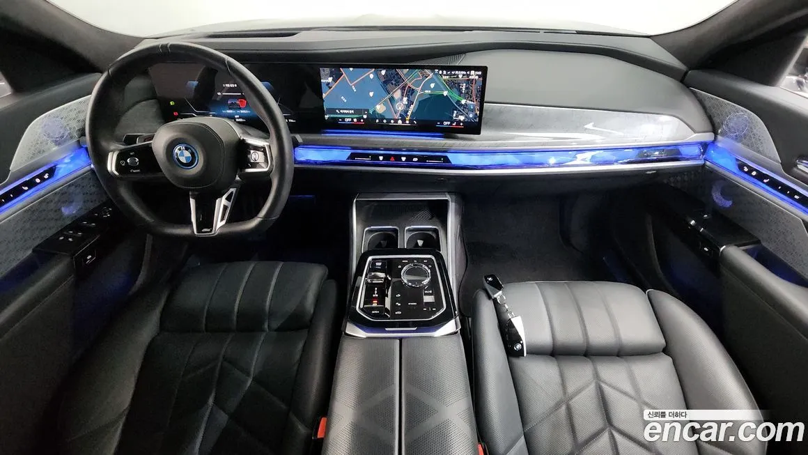 BMW i7 — фото 7