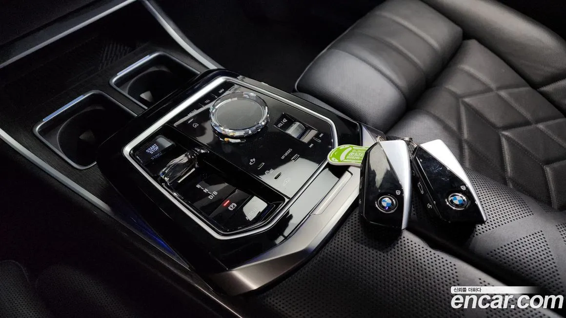 BMW i7 — фото 10