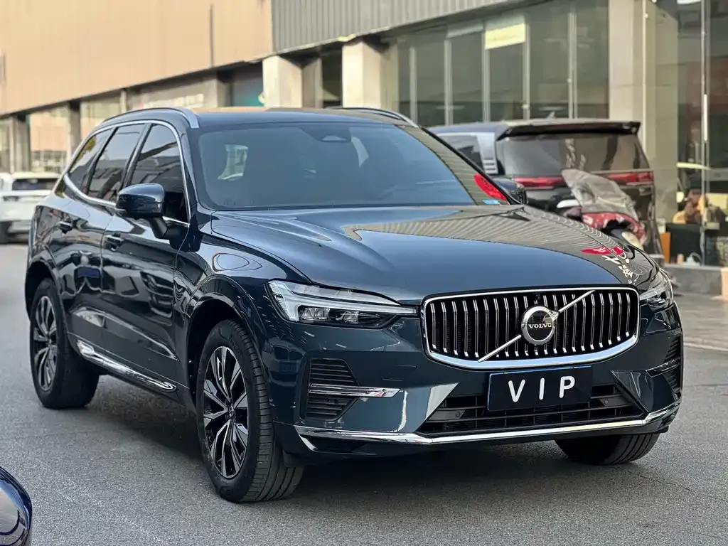 Volvo XC60 — фото 5