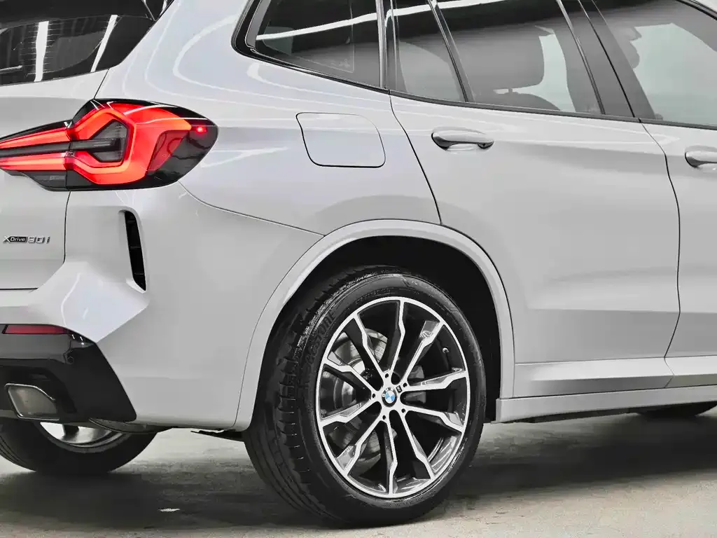 BMW X3 — фото 9