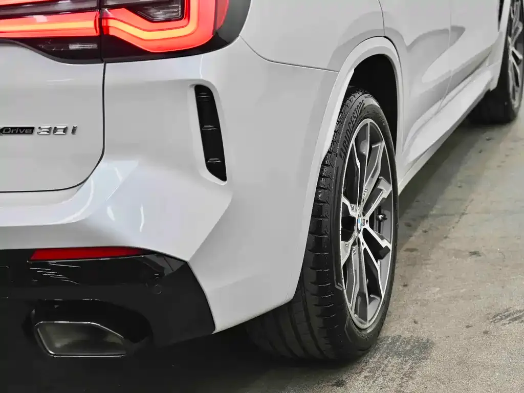 BMW X3 — фото 10