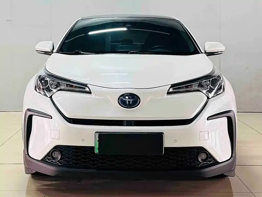 Toyota C-HR EV — фото 6