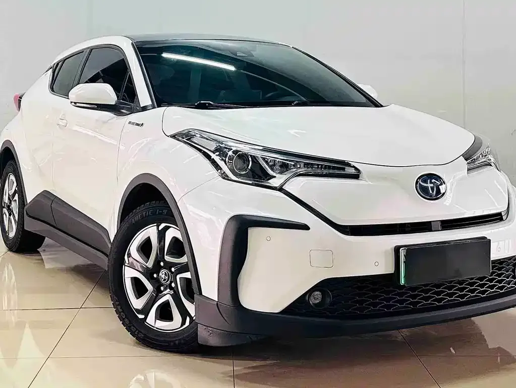 Toyota C-HR EV — фото 4