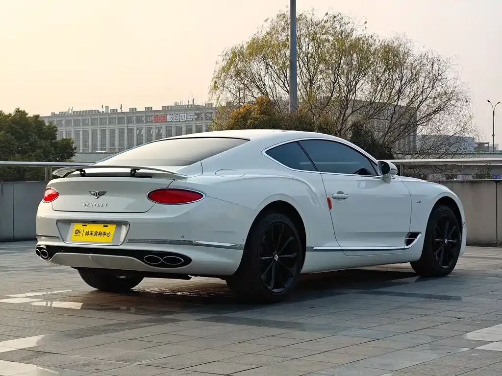 Bentley Continental — фото 8