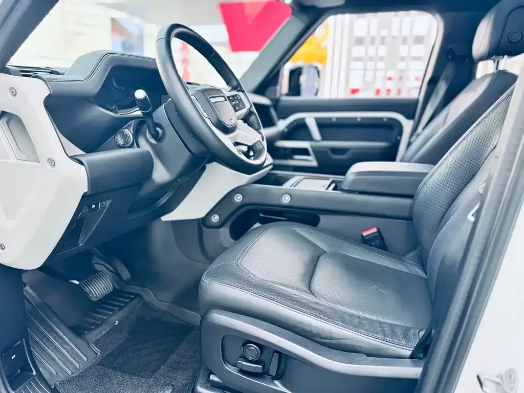 Land Rover Defender — фото 10
