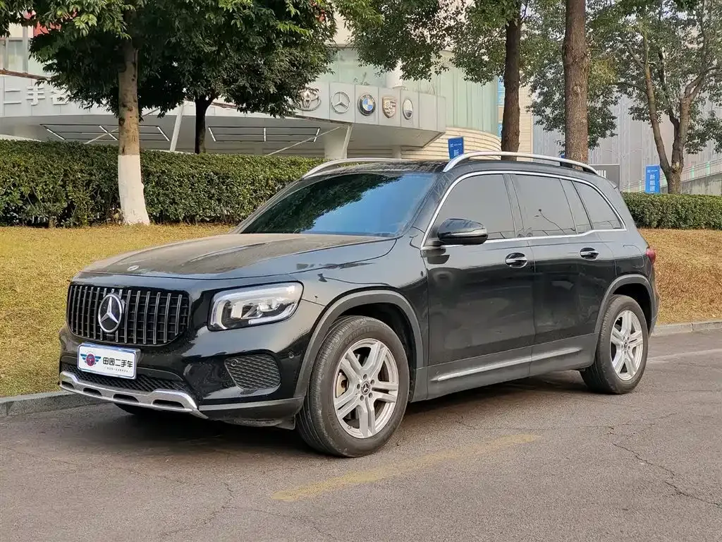 Mercedes-Benz GLB — фото 1