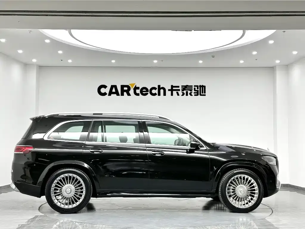Mercedes-Benz GLS — фото 10