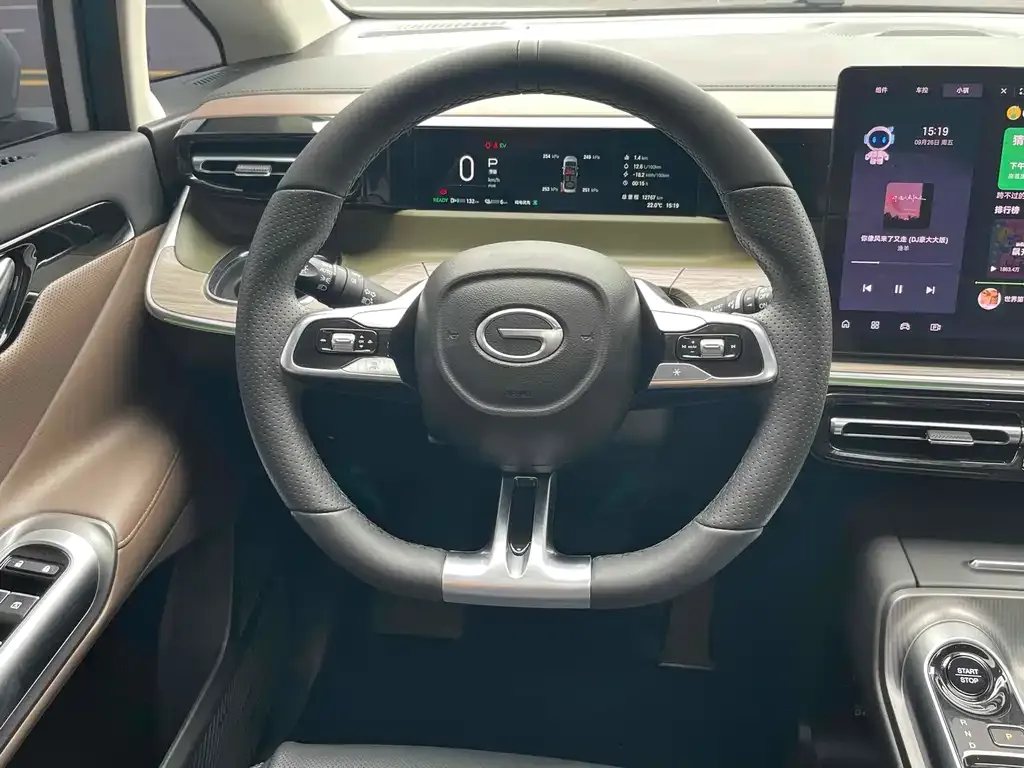GAC Motor E8 Hybrid — фото 10