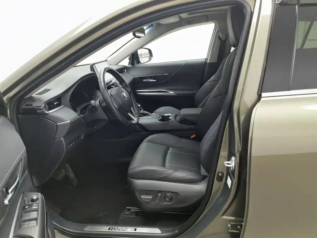 Toyota Harrier — фото 9