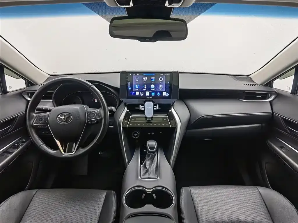 Toyota Harrier — фото 8