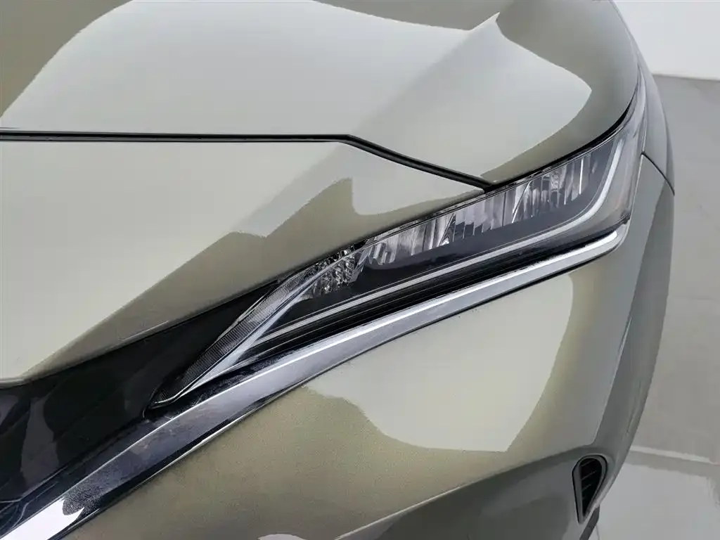 Toyota Harrier — фото 3