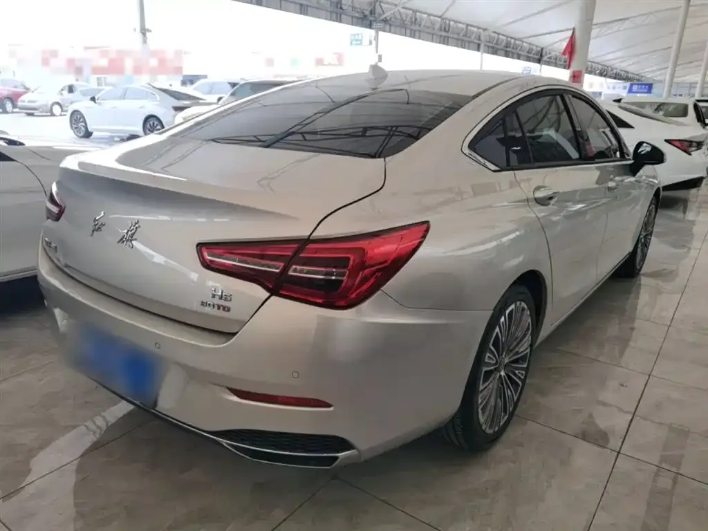 Hongqi H5 — фото 2