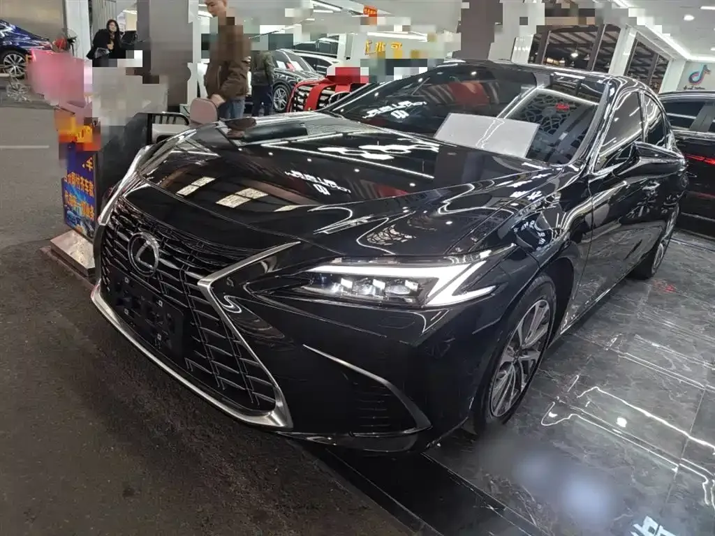Lexus ES — фото 1