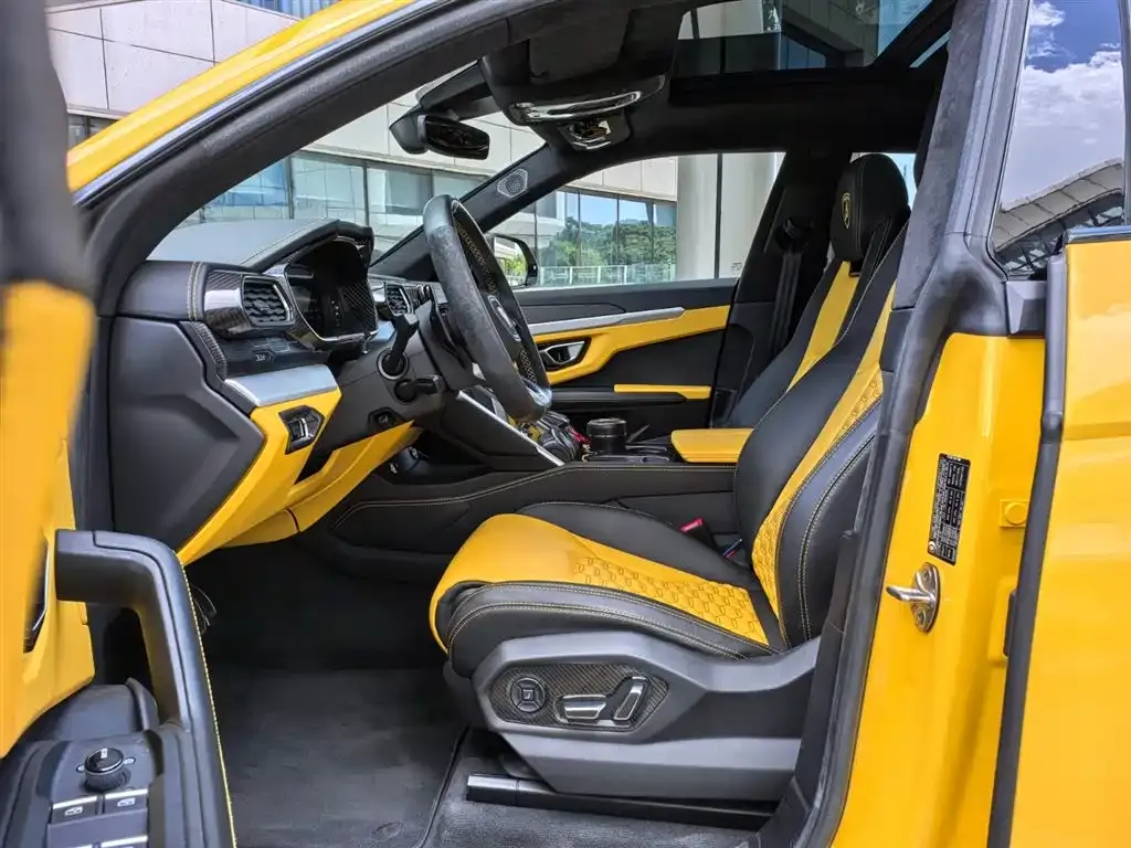 Lamborghini Urus — фото 8
