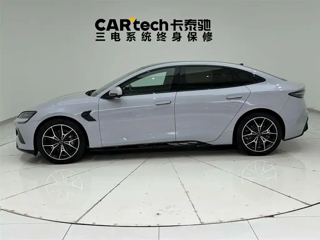 BYD Seal — фото 5