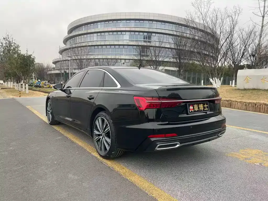 Audi A6L — фото 5