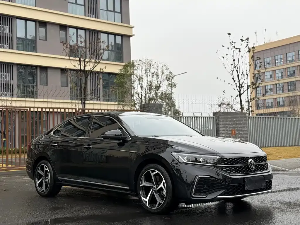 Volkswagen Passat — фото 9